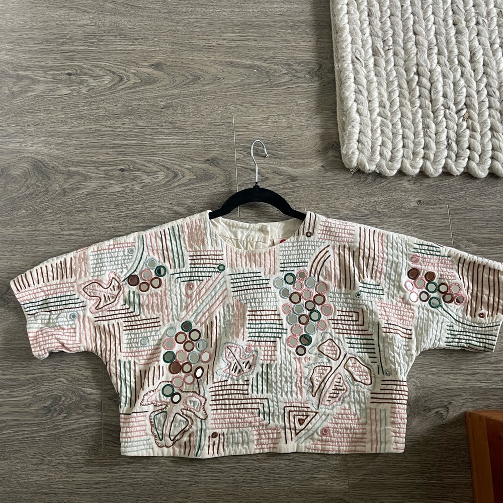 Embroidered crop - Picture 2 of 6